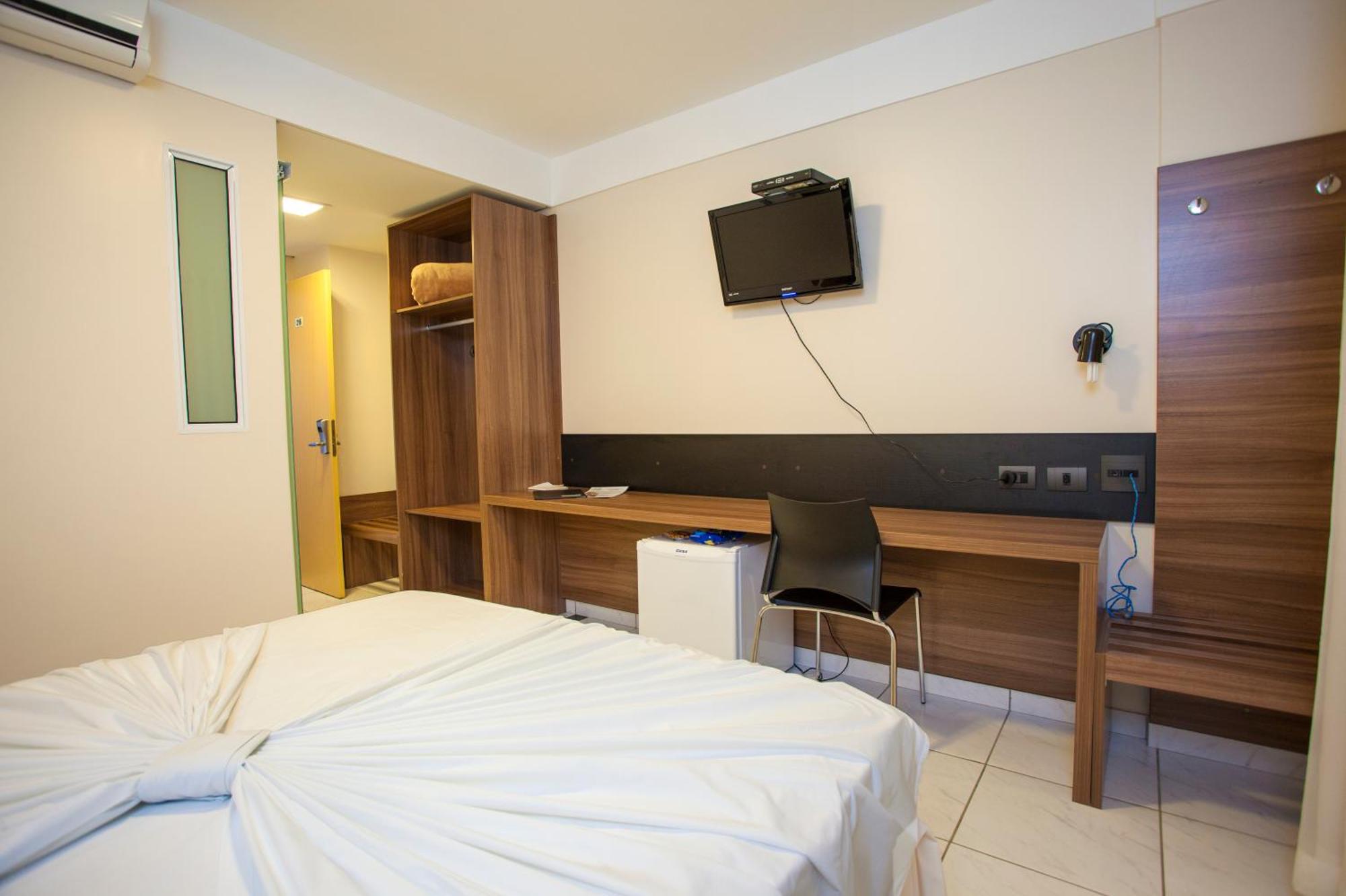 Estoril Hotel Marília Exteriör bild